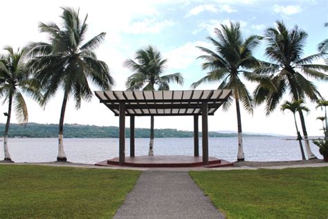 waterfront insular